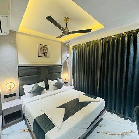 Hotel Windsor Castle Mumbai  Buitenkant foto
