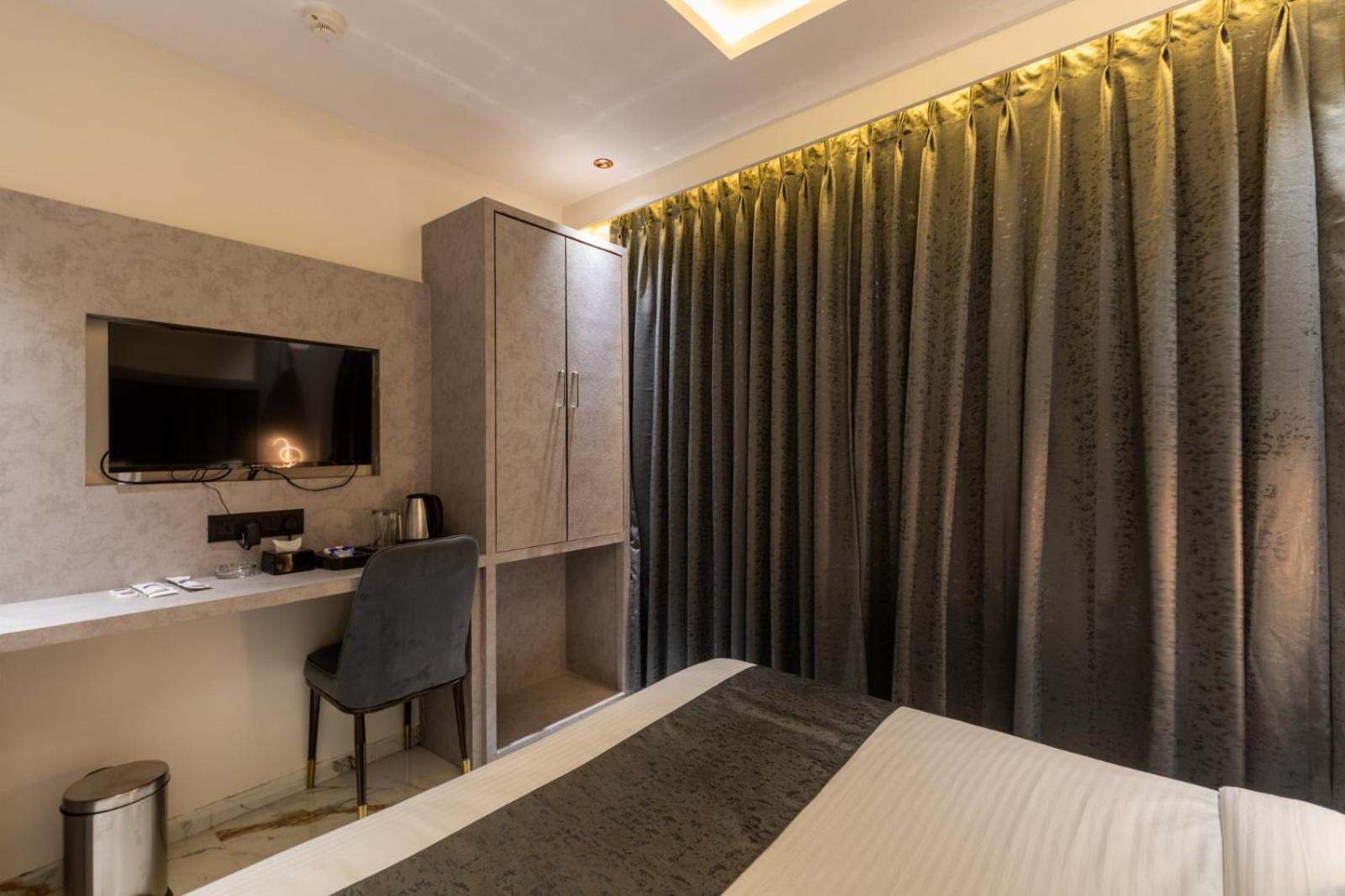 Hotel Windsor Castle Mumbai  Buitenkant foto