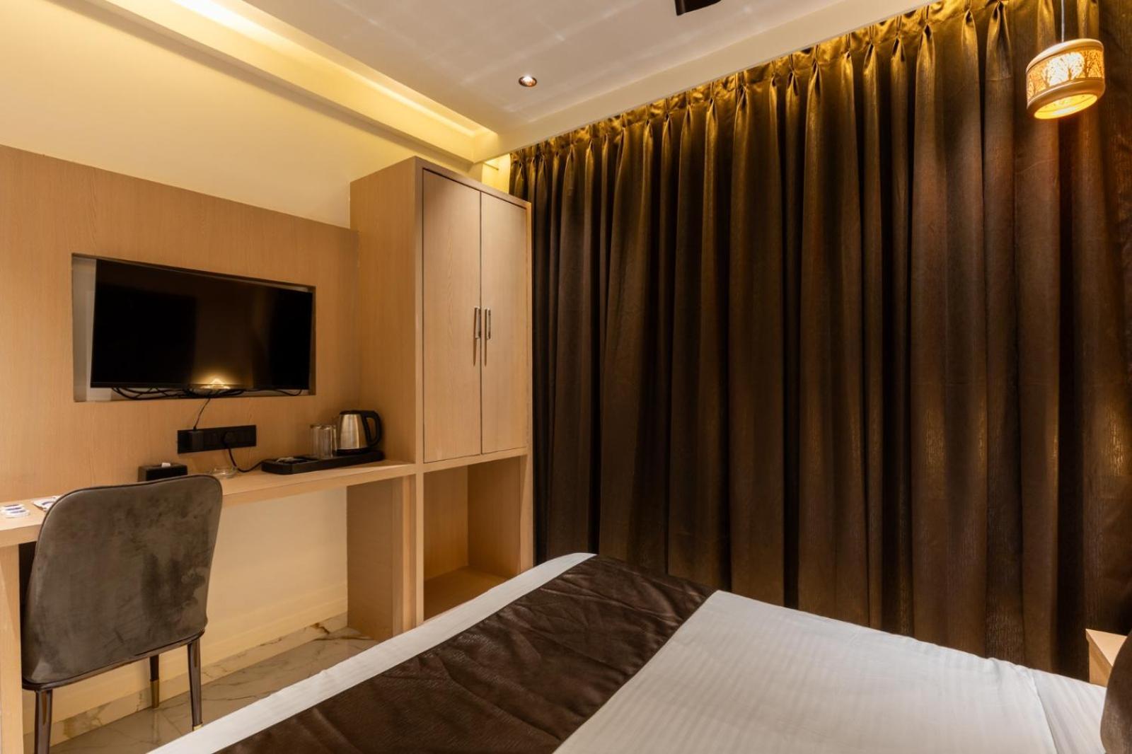 Hotel Windsor Castle Mumbai  Buitenkant foto