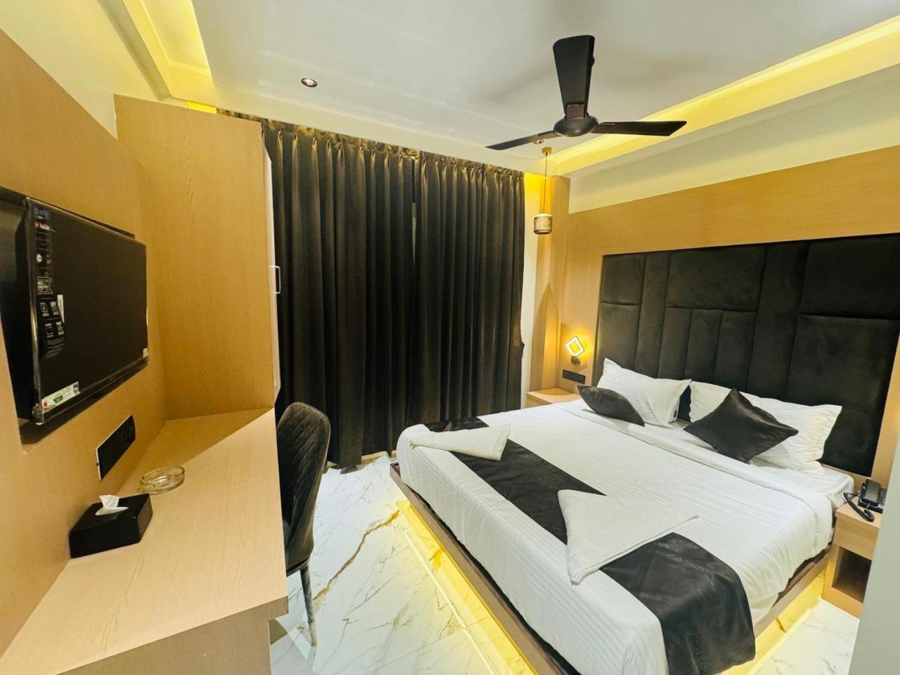 Hotel Windsor Castle Mumbai  Buitenkant foto